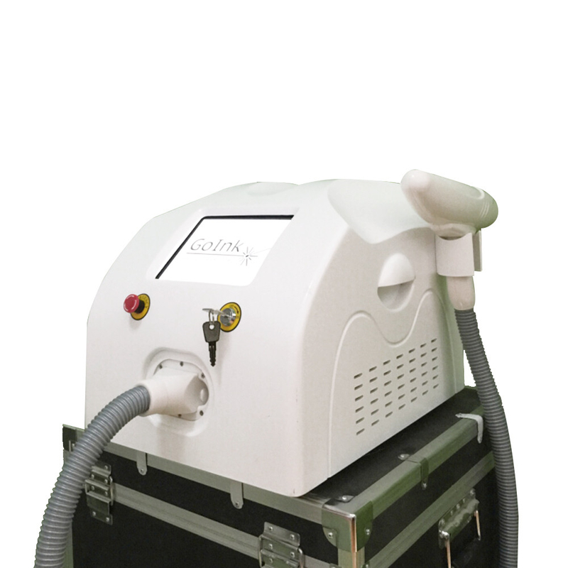 laser portatif à commutation de Q de ND Yag du laser 1064 nanomètre de ND YAG des taches de rousseur 2000W