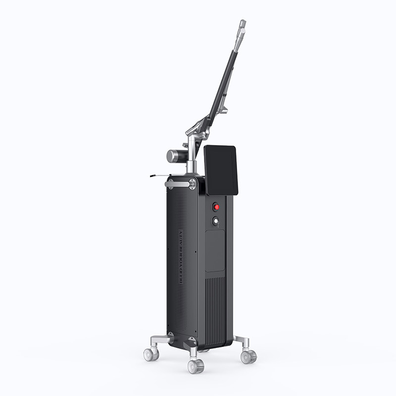 Max 30W 40W 60W Machine laser de précision de CO2 pour le refaçage de la peau avec différentes zones de balayage